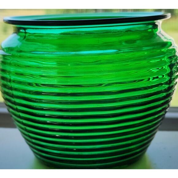 National Potteries Cleveland, Ohio Green Ribbed Glass Division 1162 Mold See Pic - Picture 1 of 10